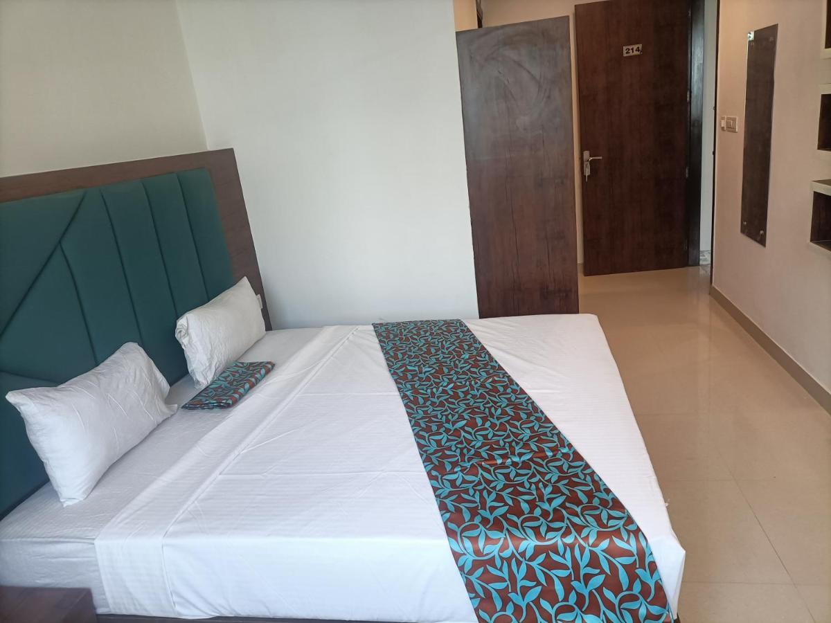 Family Hotel Tark Near Igi Airport Delhi New Delhi Extérieur photo