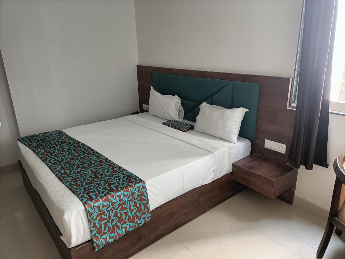 Family Hotel Tark Near Igi Airport Delhi New Delhi Extérieur photo