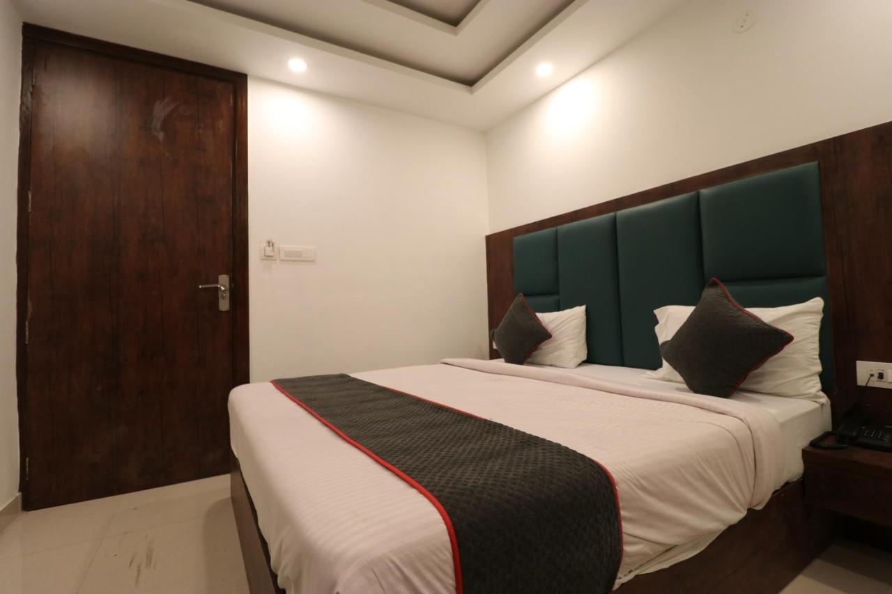 Family Hotel Tark Near Igi Airport Delhi New Delhi Extérieur photo