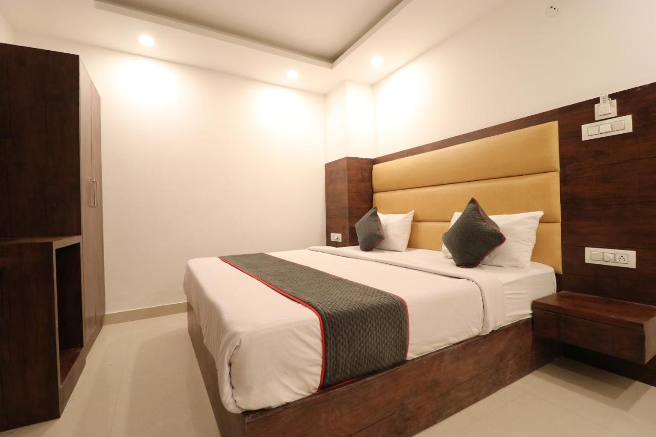 Family Hotel Tark Near Igi Airport Delhi New Delhi Extérieur photo